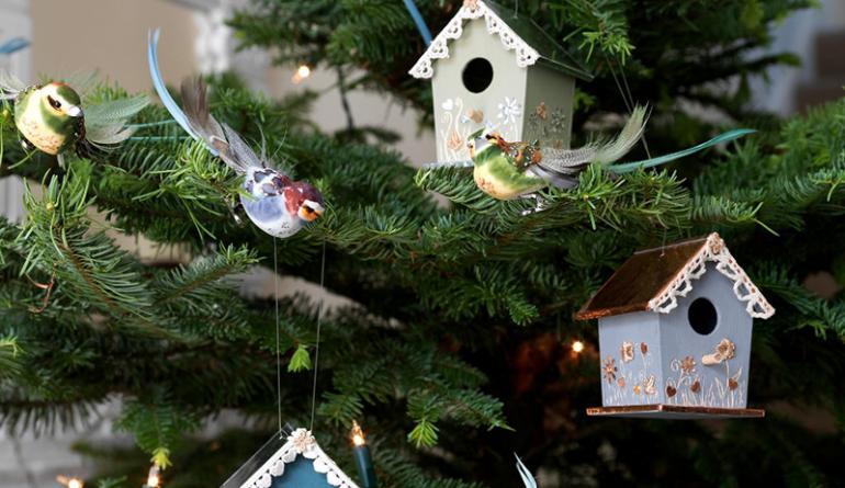 Как украсить ёлку к Новому году: создаем рождественскую сказку своими силами Какие подарки можно повесить на елку
